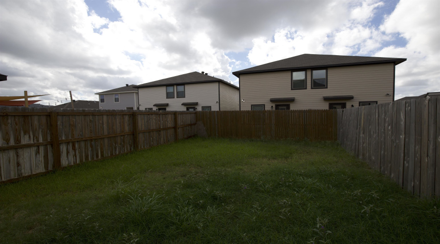 1109 Port Texas Dr., Laredo, Texas 78045, 3 Bedrooms Bedrooms, 3 Rooms Rooms,2 BathroomsBathrooms,Residential,For Rent,1109 Port Texas Dr.,20254184
