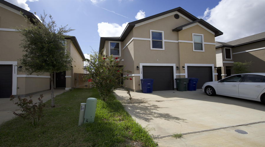 1109 Port Texas Dr., Laredo, Texas 78045, 3 Bedrooms Bedrooms, 3 Rooms Rooms,2 BathroomsBathrooms,Residential,For Rent,1109 Port Texas Dr.,20254184
