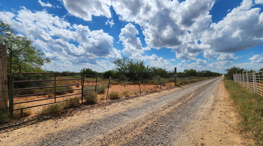 PT OF TRACT 29 La Moca Ranch, Laredo, Texas 78045, ,Land,For Rent,PT OF TRACT 29 La Moca Ranch,20254437