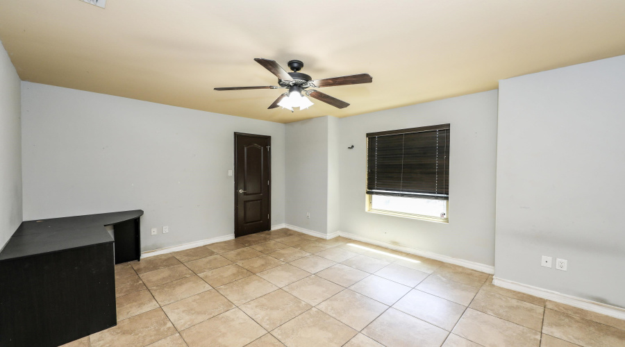 9813 Sandhill Dr, Laredo, Texas 78045, 3 Bedrooms Bedrooms, 5 Rooms Rooms,2 BathroomsBathrooms,Residential,For Rent,9813 Sandhill Dr,20254188