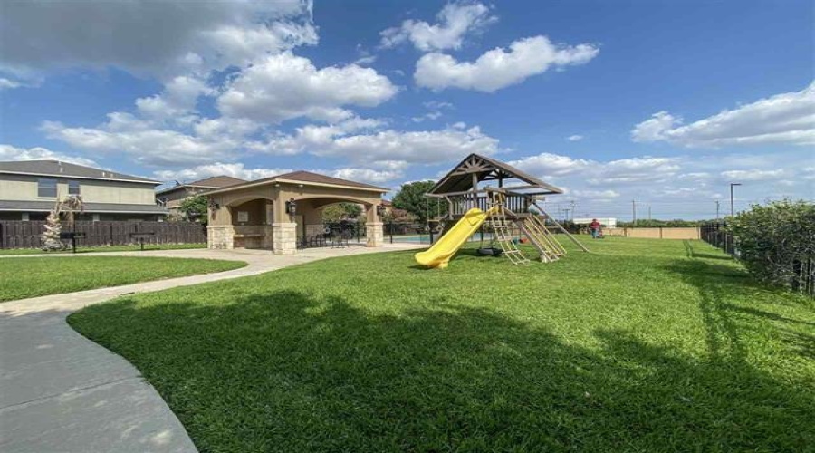 9813 Sandhill Dr, Laredo, Texas 78045, 3 Bedrooms Bedrooms, 5 Rooms Rooms,2 BathroomsBathrooms,Residential,For Rent,9813 Sandhill Dr,20254188