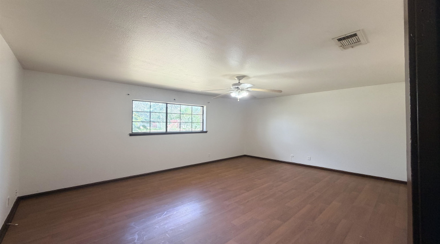 699 Banyan Ct W, Laredo, Texas 78041, 3 Bedrooms Bedrooms, 5 Rooms Rooms,1 BathroomBathrooms,Residential,For Rent,699 Banyan Ct W,20254192