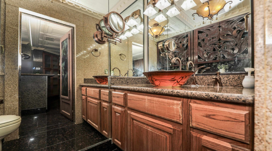 5500 McPherson Rd, Laredo, Texas 78041, 2 Bedrooms Bedrooms, 5 Rooms Rooms,1 BathroomBathrooms,Residential,For Sale,5500 McPherson Rd,20254198