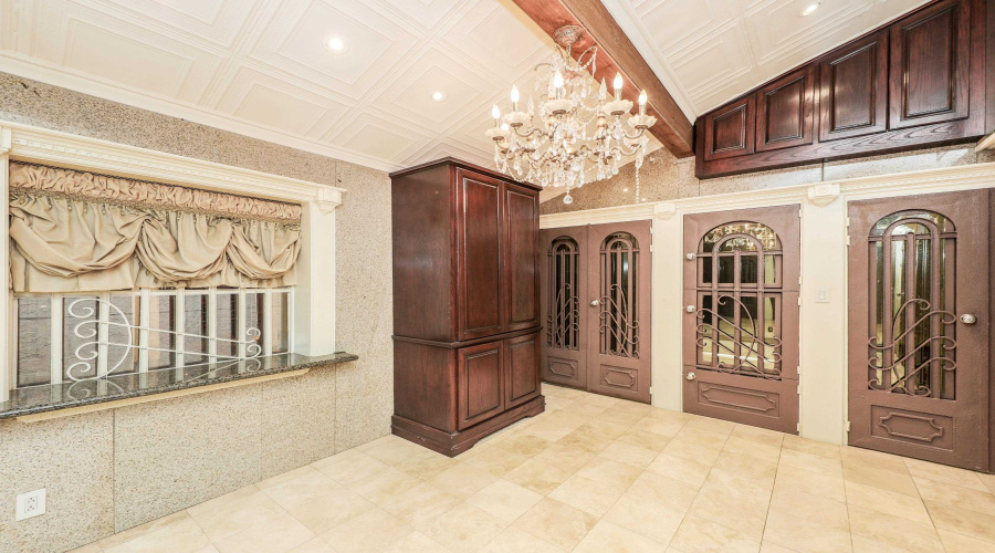 5500 McPherson Rd, Laredo, Texas 78041, 2 Bedrooms Bedrooms, 5 Rooms Rooms,1 BathroomBathrooms,Residential,For Sale,5500 McPherson Rd,20254198