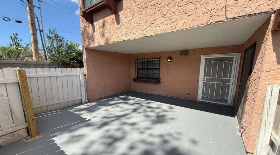 5500 McPherson Rd, Laredo, Texas 78041, 2 Bedrooms Bedrooms, 4 Rooms Rooms,1 BathroomBathrooms,Residential,For Sale,5500 McPherson Rd,20254200