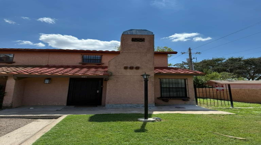 5500 McPherson Rd, Laredo, Texas 78041, 2 Bedrooms Bedrooms, 4 Rooms Rooms,1 BathroomBathrooms,Residential,For Sale,5500 McPherson Rd,20254200