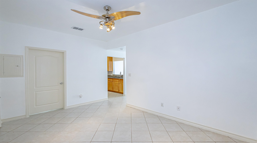 1000 Ranchway Dr, LAREDO, Texas 78045, 3 Bedrooms Bedrooms, 5 Rooms Rooms,3 BathroomsBathrooms,Residential,For Rent,1000 Ranchway Dr,20254201
