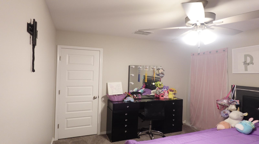 4214 Helena Dr., Laredo, Texas 78046, 5 Bedrooms Bedrooms, 7 Rooms Rooms,2 BathroomsBathrooms,Residential,For Sale,4214 Helena Dr.,20254204