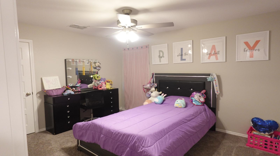 4214 Helena Dr., Laredo, Texas 78046, 5 Bedrooms Bedrooms, 7 Rooms Rooms,2 BathroomsBathrooms,Residential,For Sale,4214 Helena Dr.,20254204