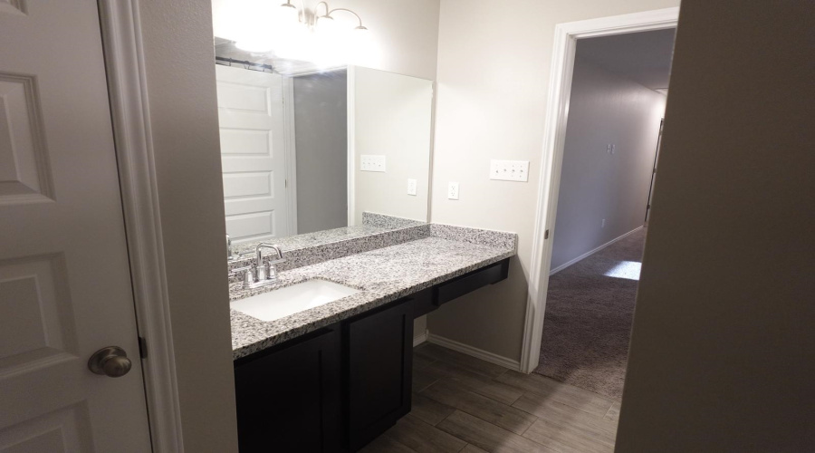 4214 Helena Dr., Laredo, Texas 78046, 5 Bedrooms Bedrooms, 7 Rooms Rooms,2 BathroomsBathrooms,Residential,For Sale,4214 Helena Dr.,20254204
