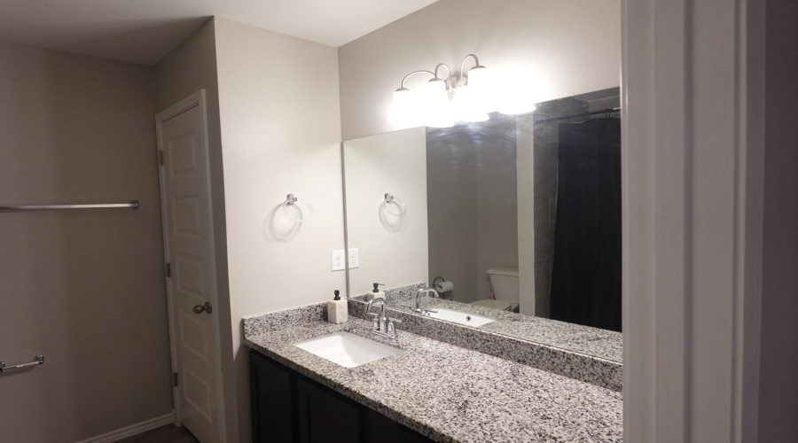 4214 Helena Dr., Laredo, Texas 78046, 5 Bedrooms Bedrooms, 7 Rooms Rooms,2 BathroomsBathrooms,Residential,For Sale,4214 Helena Dr.,20254204