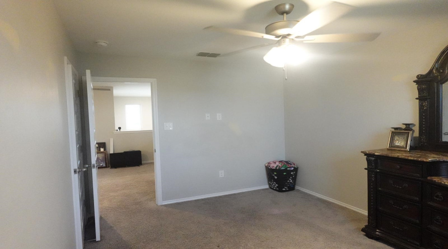 4214 Helena Dr., Laredo, Texas 78046, 5 Bedrooms Bedrooms, 7 Rooms Rooms,2 BathroomsBathrooms,Residential,For Sale,4214 Helena Dr.,20254204