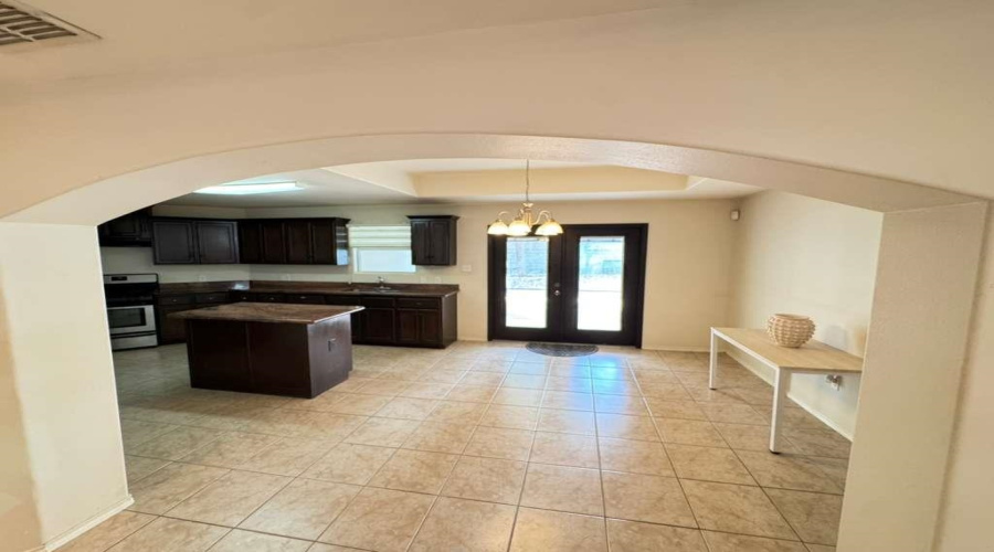 4014 Shahram Dr, Laredo, Texas 78045, 3 Bedrooms Bedrooms, 7 Rooms Rooms,2 BathroomsBathrooms,Residential,For Sale,4014 Shahram Dr,20254207