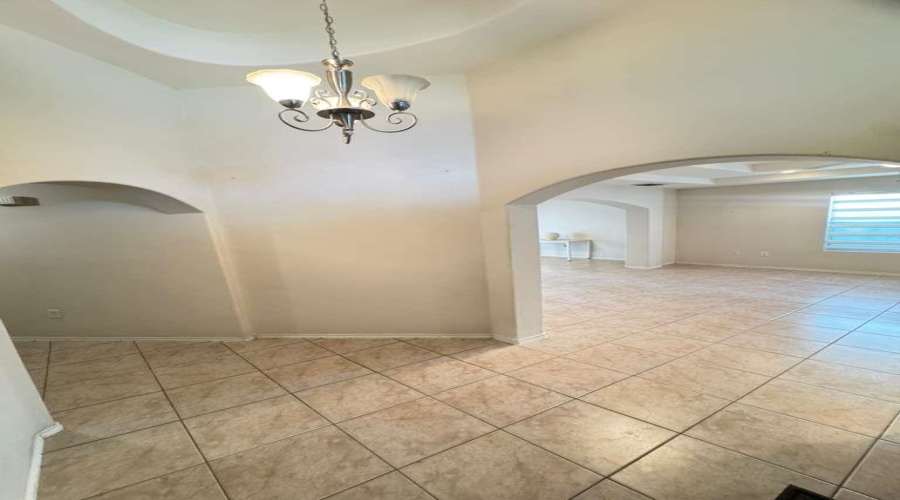 4014 Shahram Dr, Laredo, Texas 78045, 3 Bedrooms Bedrooms, 7 Rooms Rooms,2 BathroomsBathrooms,Residential,For Sale,4014 Shahram Dr,20254207