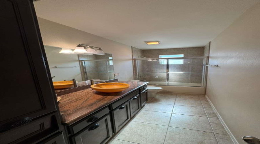 4014 Shahram Dr, Laredo, Texas 78045, 3 Bedrooms Bedrooms, 7 Rooms Rooms,2 BathroomsBathrooms,Residential,For Sale,4014 Shahram Dr,20254207