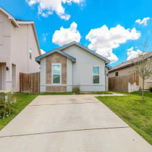 3717 Jesus Dimas, Laredo, Texas 78046, 3 Bedrooms Bedrooms, 5 Rooms Rooms,2 BathroomsBathrooms,Residential,For Sale,3717 Jesus Dimas,20254214