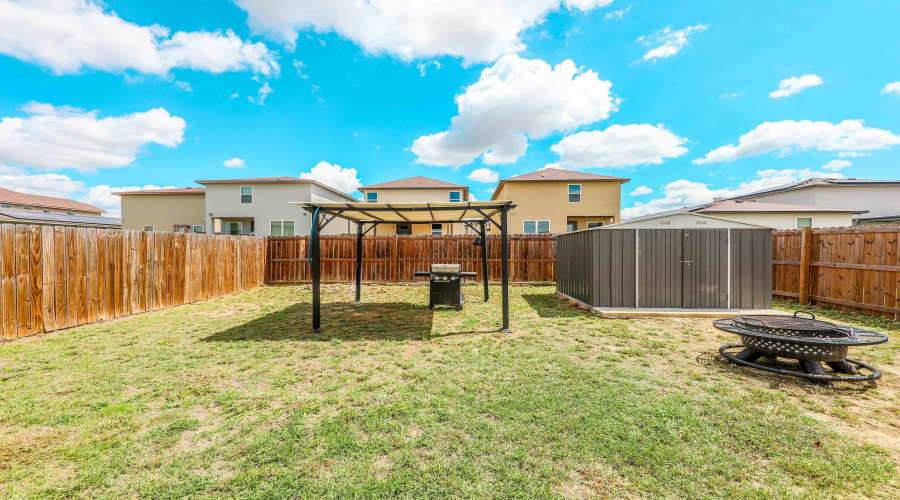 3717 Jesus Dimas, Laredo, Texas 78046, 3 Bedrooms Bedrooms, 5 Rooms Rooms,2 BathroomsBathrooms,Residential,For Sale,3717 Jesus Dimas,20254214