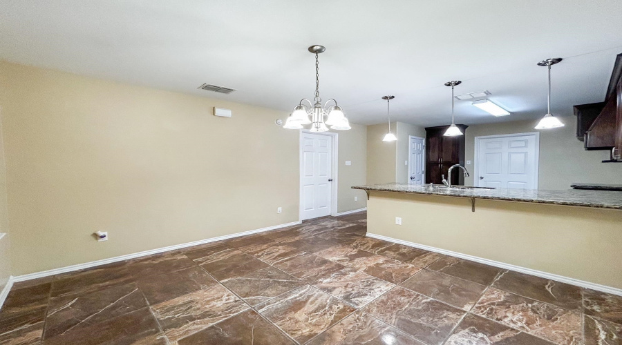 4409 Gloria Dr., LAREDO, Texas 78046, 4 Bedrooms Bedrooms, 6 Rooms Rooms,2 BathroomsBathrooms,Residential,For Sale,4409 Gloria Dr.,20254220