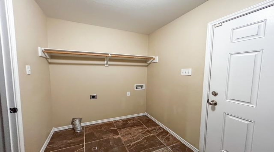 4409 Gloria Dr., LAREDO, Texas 78046, 4 Bedrooms Bedrooms, 6 Rooms Rooms,2 BathroomsBathrooms,Residential,For Sale,4409 Gloria Dr.,20254220