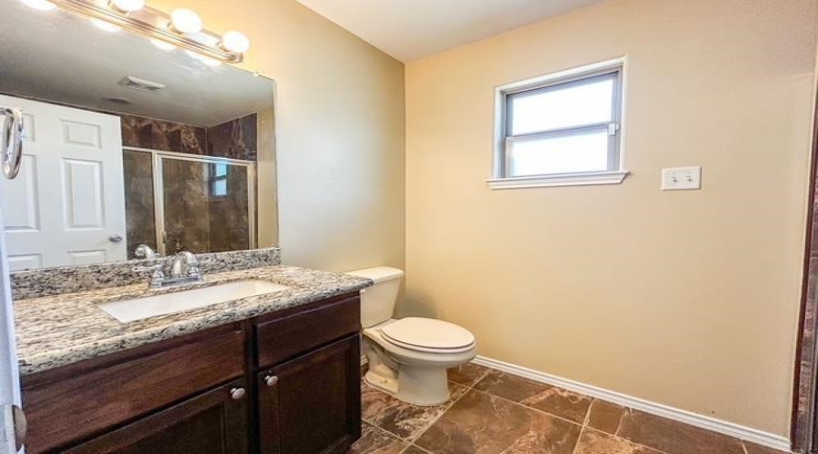 4409 Gloria Dr., LAREDO, Texas 78046, 4 Bedrooms Bedrooms, 6 Rooms Rooms,2 BathroomsBathrooms,Residential,For Sale,4409 Gloria Dr.,20254220