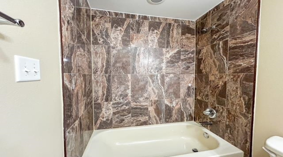 4409 Gloria Dr., LAREDO, Texas 78046, 4 Bedrooms Bedrooms, 6 Rooms Rooms,2 BathroomsBathrooms,Residential,For Sale,4409 Gloria Dr.,20254220