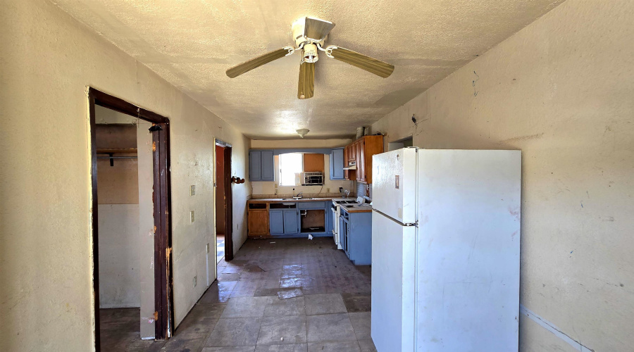 605 Lyon St, Laredo, Texas 78040-5249, 3 Bedrooms Bedrooms, 5 Rooms Rooms,1 BathroomBathrooms,Residential,For Sale,605 Lyon St,20254221