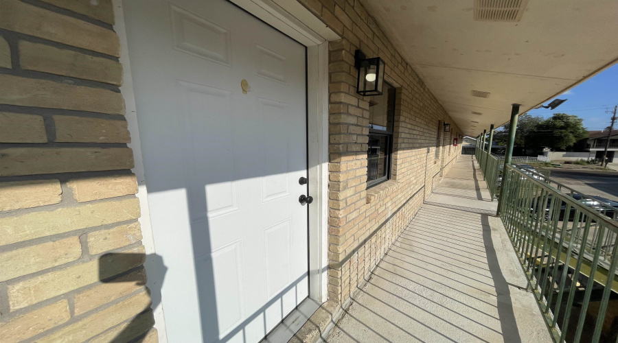 3001 E Price St, LAREDO, Texas 78043, 2 Bedrooms Bedrooms, 5 Rooms Rooms,1 BathroomBathrooms,Residential,For Rent,3001 E Price St,20254222