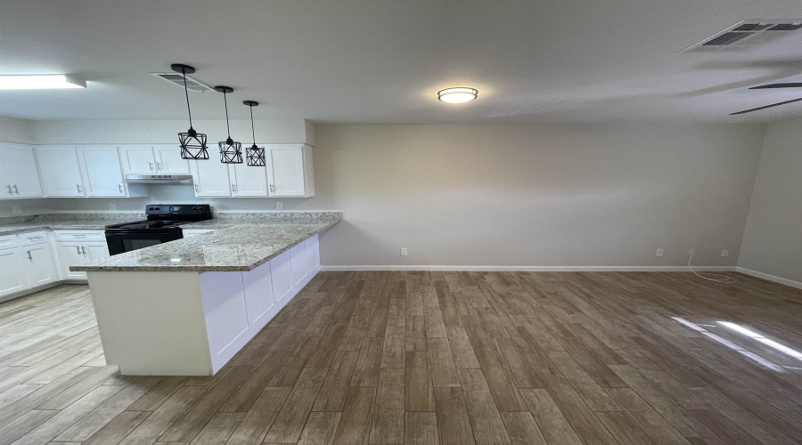 3001 E Price St, LAREDO, Texas 78043, 2 Bedrooms Bedrooms, 5 Rooms Rooms,1 BathroomBathrooms,Residential,For Rent,3001 E Price St,20254222