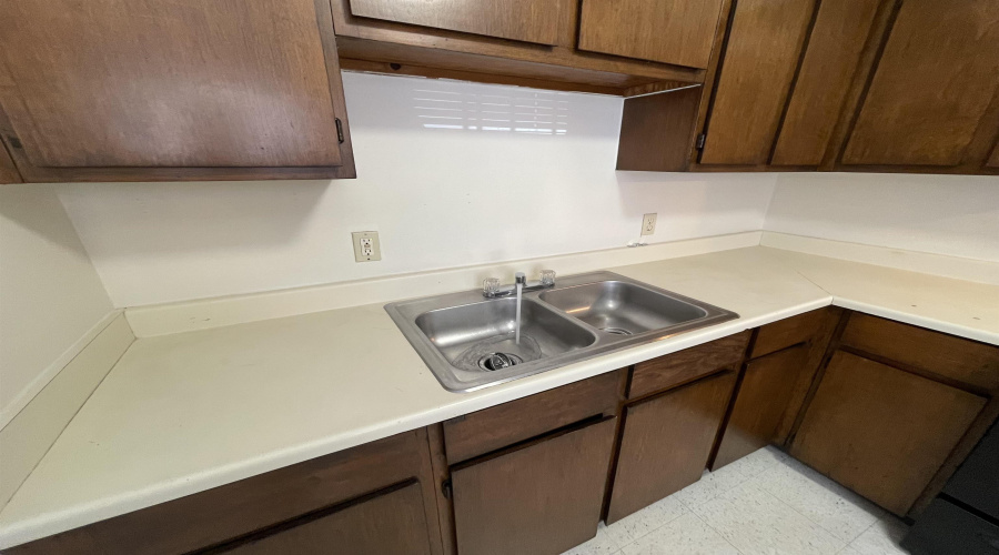 3801 Salinas Ave, LAREDO, Texas 78041, 2 Bedrooms Bedrooms, 5 Rooms Rooms,1 BathroomBathrooms,Residential,For Rent,3801 Salinas Ave,20254223