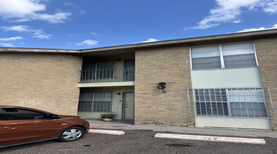 5302 Springfield Ave, Laredo, Texas 78041, 2 Bedrooms Bedrooms, 3 Rooms Rooms,1 BathroomBathrooms,Residential,For Sale,5302 Springfield Ave,20254226