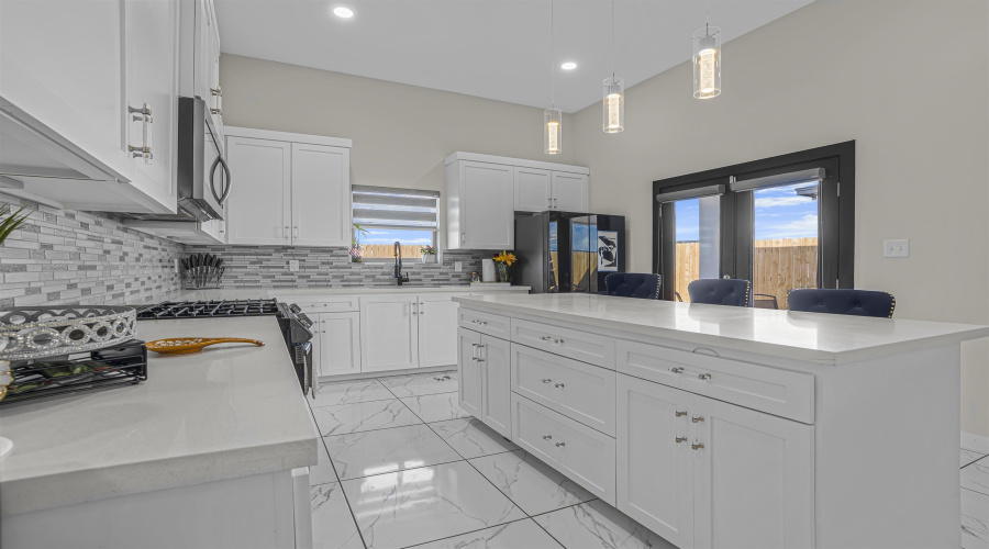 1620 Fresnillo Dr., Laredo, Texas 78046, 3 Bedrooms Bedrooms, 4 Rooms Rooms,2 BathroomsBathrooms,Residential,For Sale,1620 Fresnillo Dr.,20254228