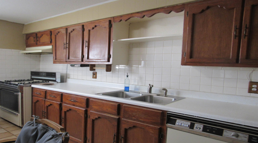 1413 E Plum St, Laredo, Texas 78040, 3 Bedrooms Bedrooms, 8 Rooms Rooms,2 BathroomsBathrooms,Residential,For Sale,1413 E Plum St,20254231