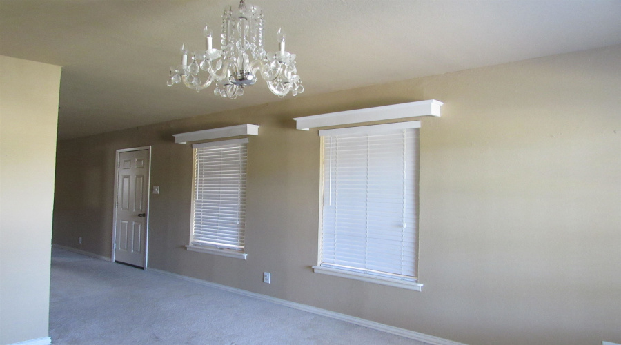 1413 E Plum St, Laredo, Texas 78040, 3 Bedrooms Bedrooms, 8 Rooms Rooms,2 BathroomsBathrooms,Residential,For Sale,1413 E Plum St,20254231