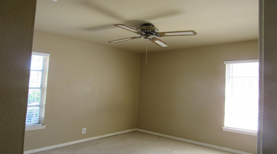 1413 E Plum St, Laredo, Texas 78040, 3 Bedrooms Bedrooms, 8 Rooms Rooms,2 BathroomsBathrooms,Residential,For Sale,1413 E Plum St,20254231