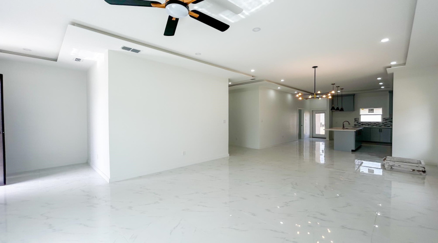 1704 Cordova Dr., Laredo, Texas 78046, 3 Bedrooms Bedrooms, 4 Rooms Rooms,2 BathroomsBathrooms,Residential,For Sale,1704 Cordova Dr.,20254237