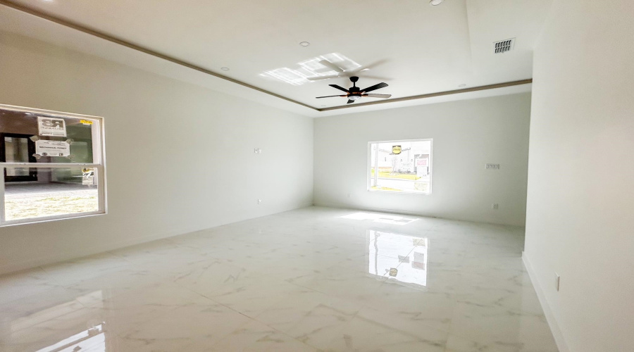 1704 Cordova Dr., Laredo, Texas 78046, 3 Bedrooms Bedrooms, 4 Rooms Rooms,2 BathroomsBathrooms,Residential,For Sale,1704 Cordova Dr.,20254237