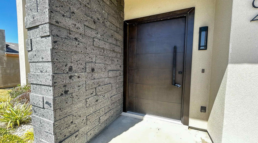 1704 Cordova Dr., Laredo, Texas 78046, 3 Bedrooms Bedrooms, 4 Rooms Rooms,2 BathroomsBathrooms,Residential,For Sale,1704 Cordova Dr.,20254237