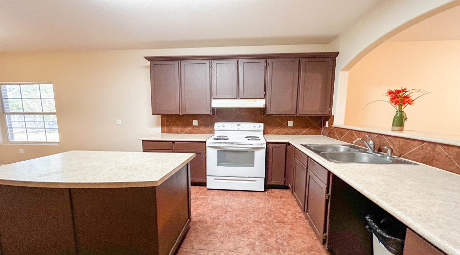 11308 Granados St, Laredo, Texas 78045, 4 Bedrooms Bedrooms, 6 Rooms Rooms,2 BathroomsBathrooms,Residential,For Sale,11308 Granados St,20254240
