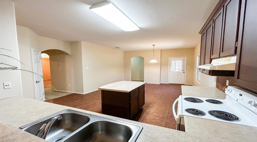 11308 Granados St, Laredo, Texas 78045, 4 Bedrooms Bedrooms, 6 Rooms Rooms,2 BathroomsBathrooms,Residential,For Sale,11308 Granados St,20254240