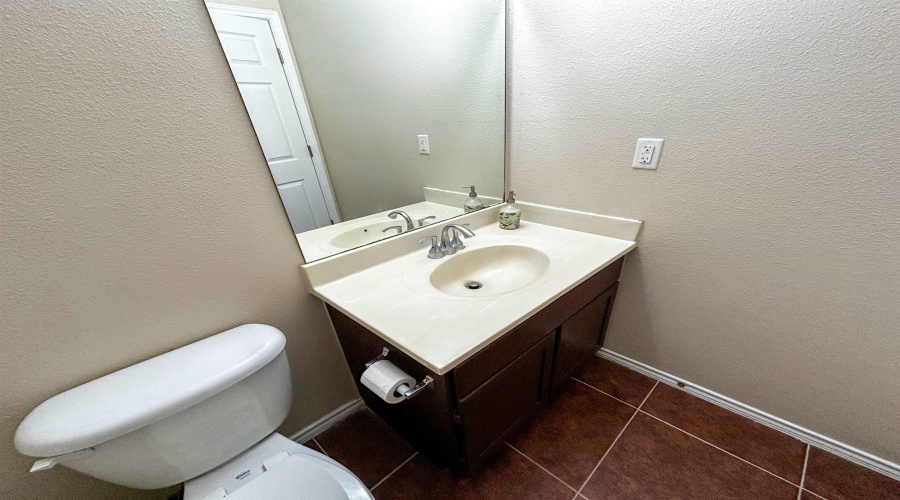 11308 Granados St, Laredo, Texas 78045, 4 Bedrooms Bedrooms, 6 Rooms Rooms,2 BathroomsBathrooms,Residential,For Sale,11308 Granados St,20254240