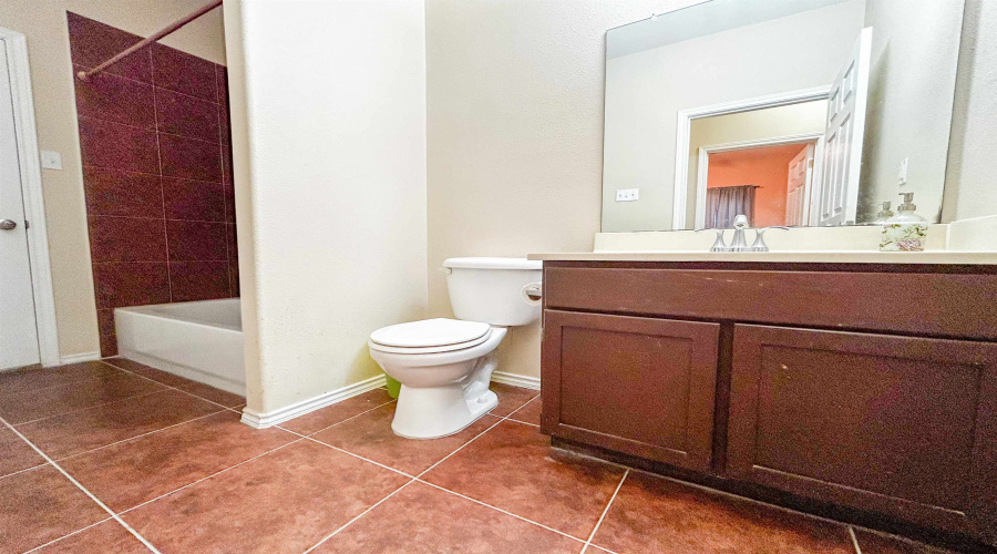 11308 Granados St, Laredo, Texas 78045, 4 Bedrooms Bedrooms, 6 Rooms Rooms,2 BathroomsBathrooms,Residential,For Sale,11308 Granados St,20254240