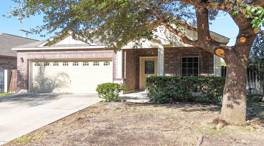 11308 Granados St, Laredo, Texas 78045, 4 Bedrooms Bedrooms, 6 Rooms Rooms,2 BathroomsBathrooms,Residential,For Sale,11308 Granados St,20254240