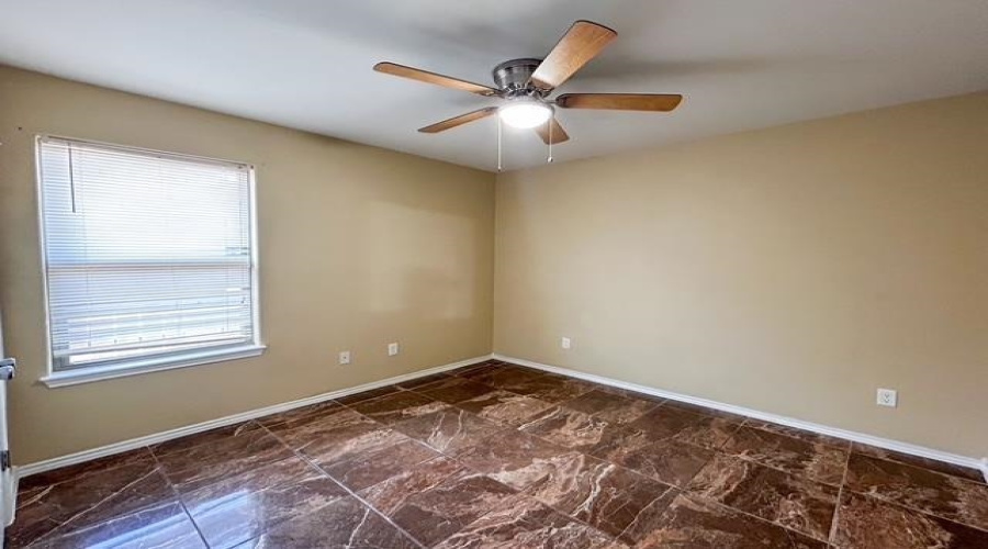 4409 Gloria Dr., Laredo, Texas 78046, 4 Bedrooms Bedrooms, 6 Rooms Rooms,2 BathroomsBathrooms,Residential,For Rent,4409 Gloria Dr.,20254246