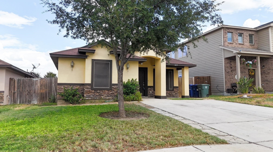 4409 Gloria Dr., Laredo, Texas 78046, 4 Bedrooms Bedrooms, 6 Rooms Rooms,2 BathroomsBathrooms,Residential,For Rent,4409 Gloria Dr.,20254246