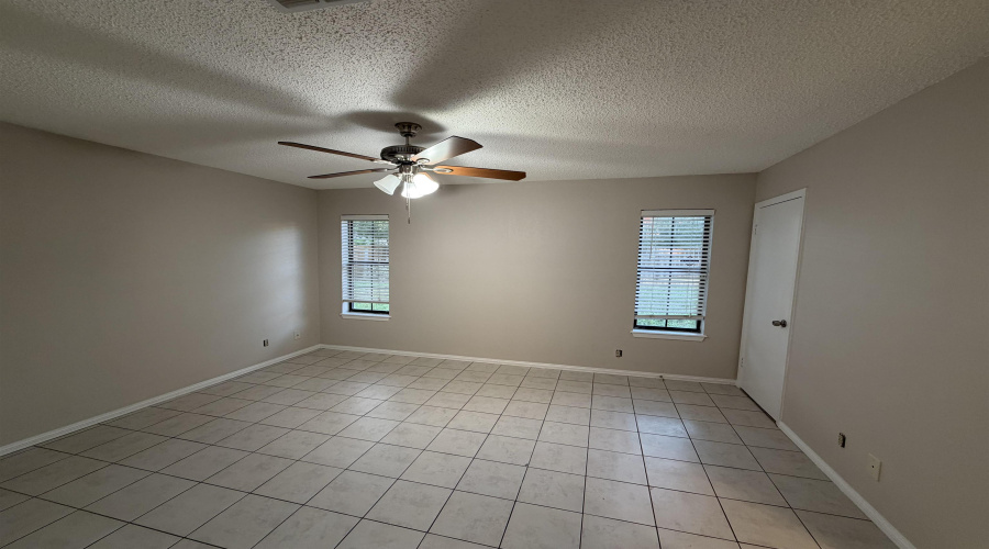 8704 Puerto Isabel, Laredo, Texas 78045, 3 Bedrooms Bedrooms, 5 Rooms Rooms,2 BathroomsBathrooms,Residential,For Rent,8704 Puerto Isabel,20254248