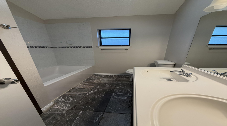 8704 Puerto Isabel, Laredo, Texas 78045, 3 Bedrooms Bedrooms, 5 Rooms Rooms,2 BathroomsBathrooms,Residential,For Rent,8704 Puerto Isabel,20254248