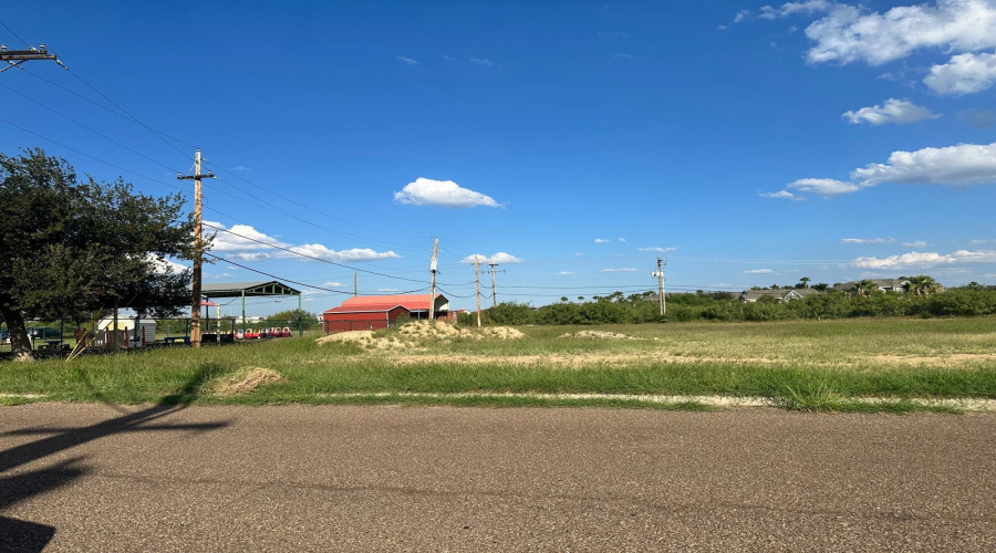 7609 Greenmeadow Dr, LAREDO, Texas 78045, ,Land,For Sale,7609 Greenmeadow Dr,20254502