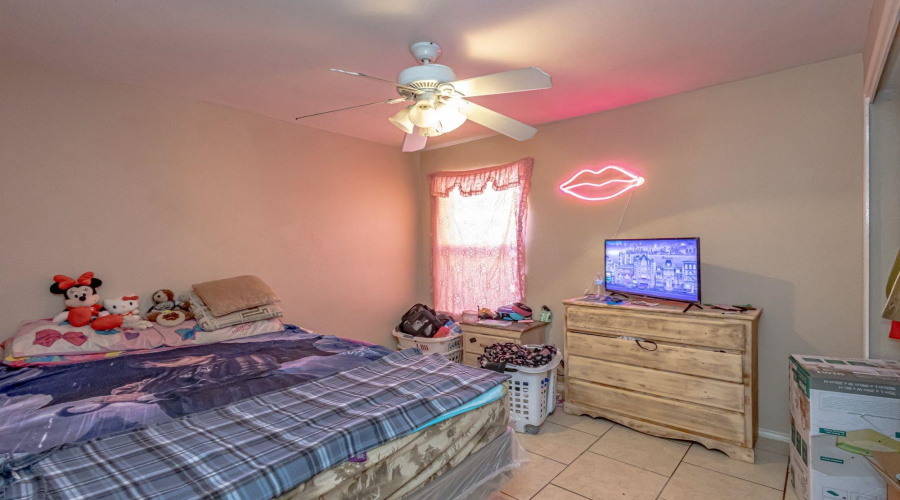 5202 Aneto Dr, Laredo, Texas 78043, 4 Bedrooms Bedrooms, 6 Rooms Rooms,2 BathroomsBathrooms,Residential,For Sale,5202 Aneto Dr,20254257