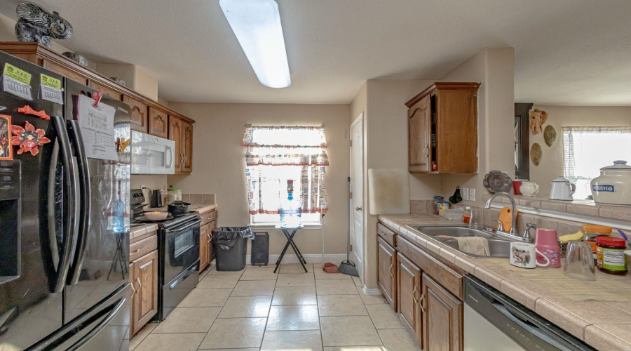 5202 Aneto Dr, Laredo, Texas 78043, 4 Bedrooms Bedrooms, 6 Rooms Rooms,2 BathroomsBathrooms,Residential,For Sale,5202 Aneto Dr,20254257