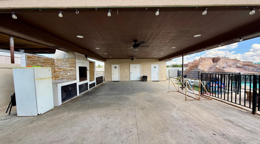 4514 Fall Dr, Laredo, Texas 78046, 4 Bedrooms Bedrooms, 6 Rooms Rooms,2 BathroomsBathrooms,Residential,For Sale,4514 Fall Dr,20254262